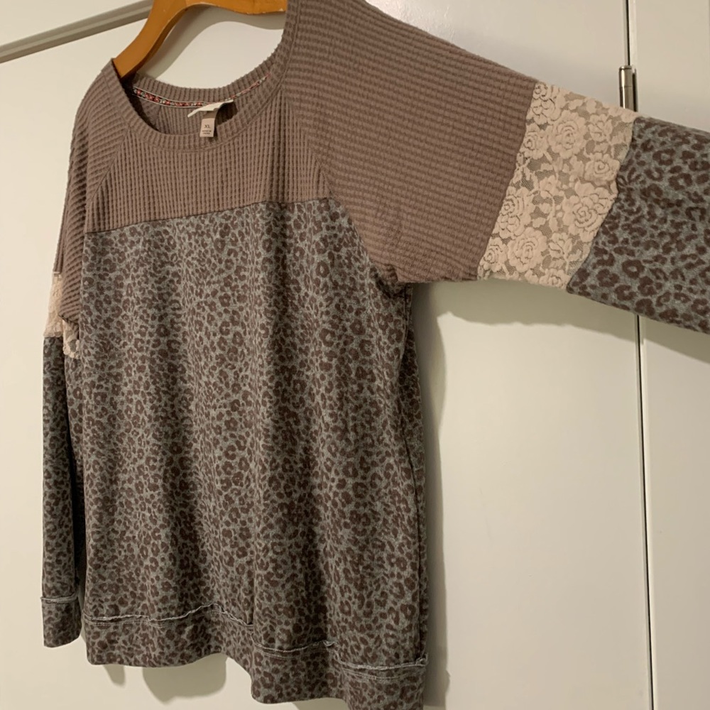 Knox Rose Pull Over Sweater
